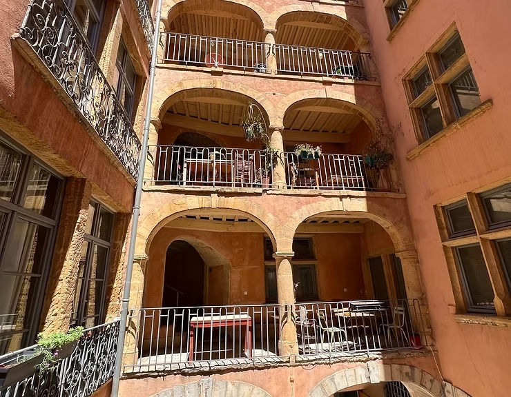 Lyon gastronomic scene during a private wine and gastronomy tour